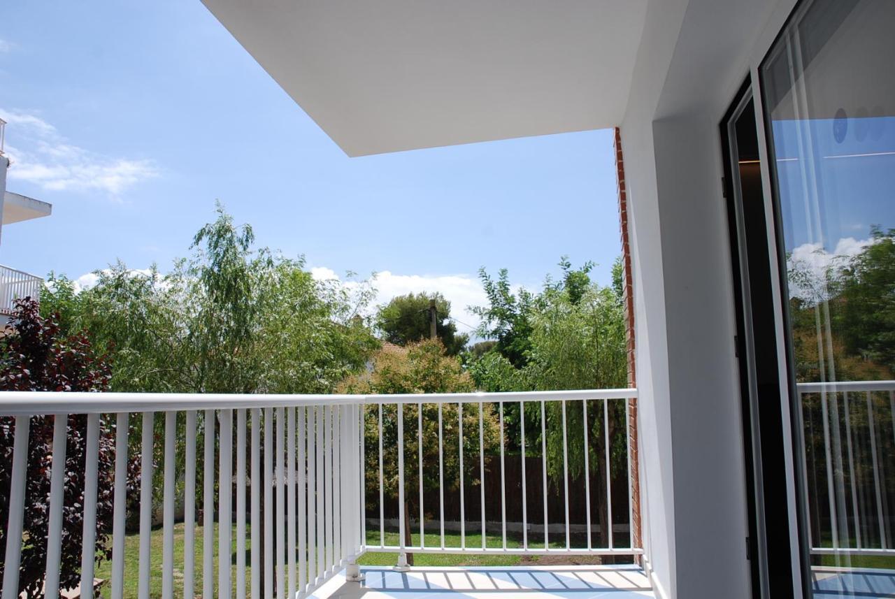 Apartamentos Sunway Arizona Sitges Bagian luar foto