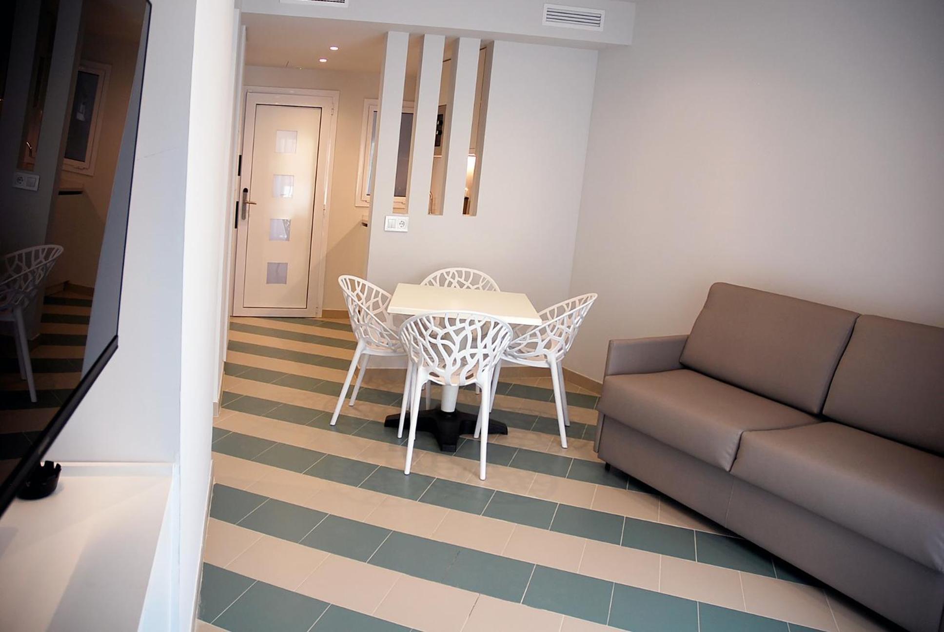 Apartamentos Sunway Arizona Sitges Bagian luar foto