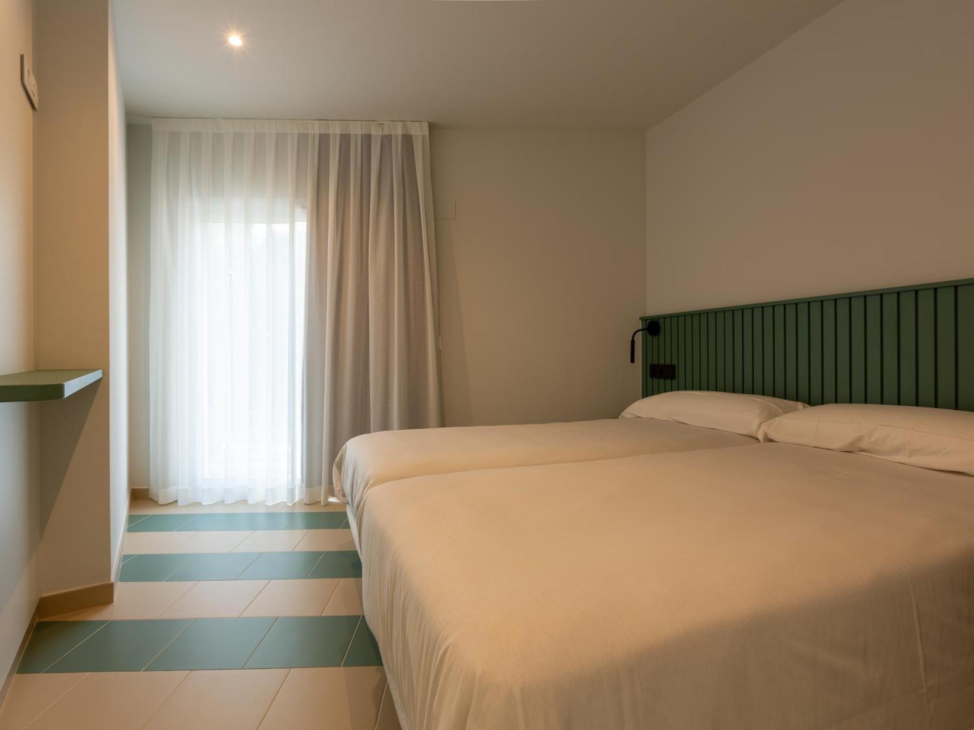 Apartamentos Sunway Arizona Sitges Bagian luar foto