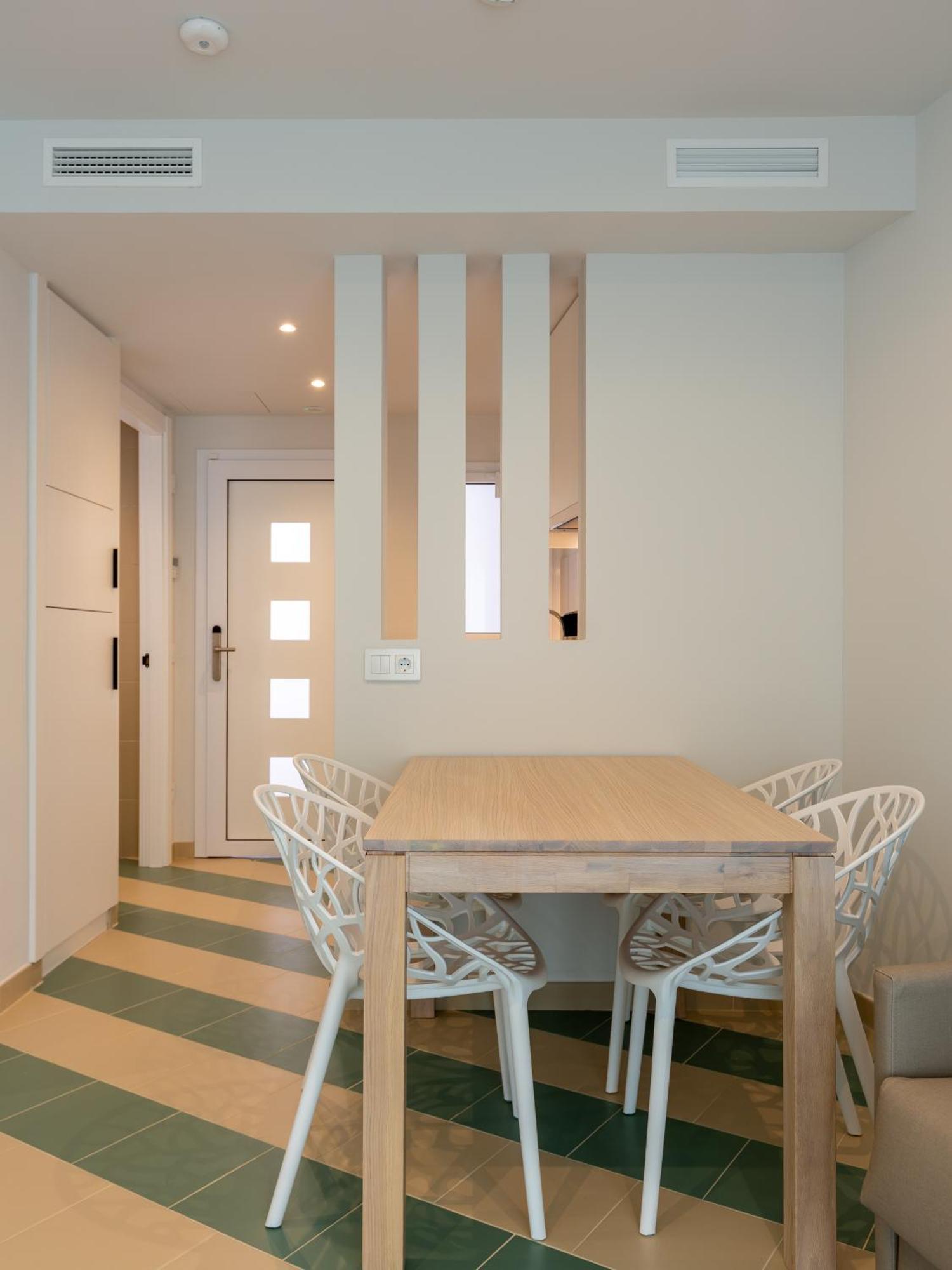 Apartamentos Sunway Arizona Sitges Bagian luar foto