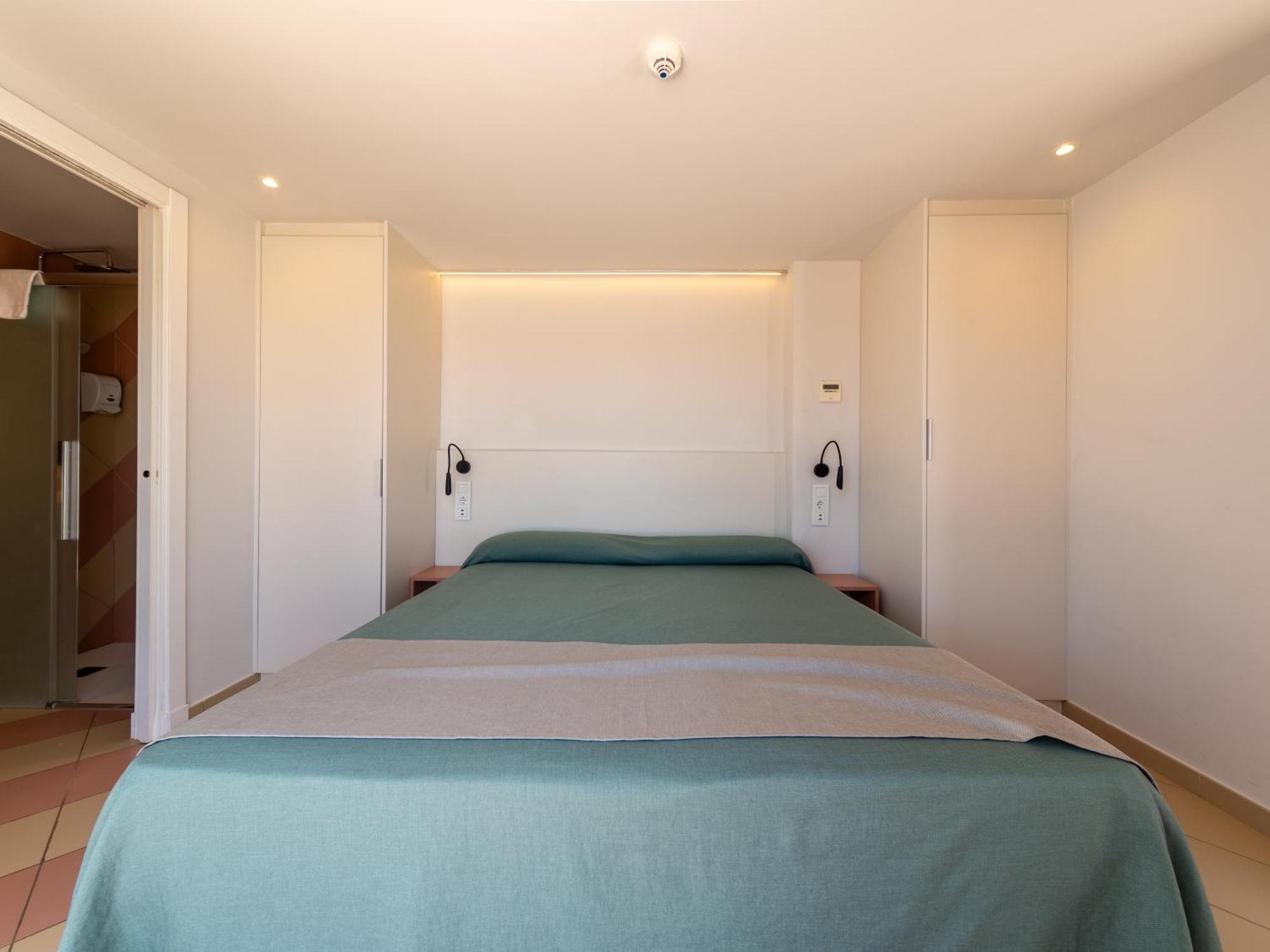 Apartamentos Sunway Arizona Sitges Bagian luar foto