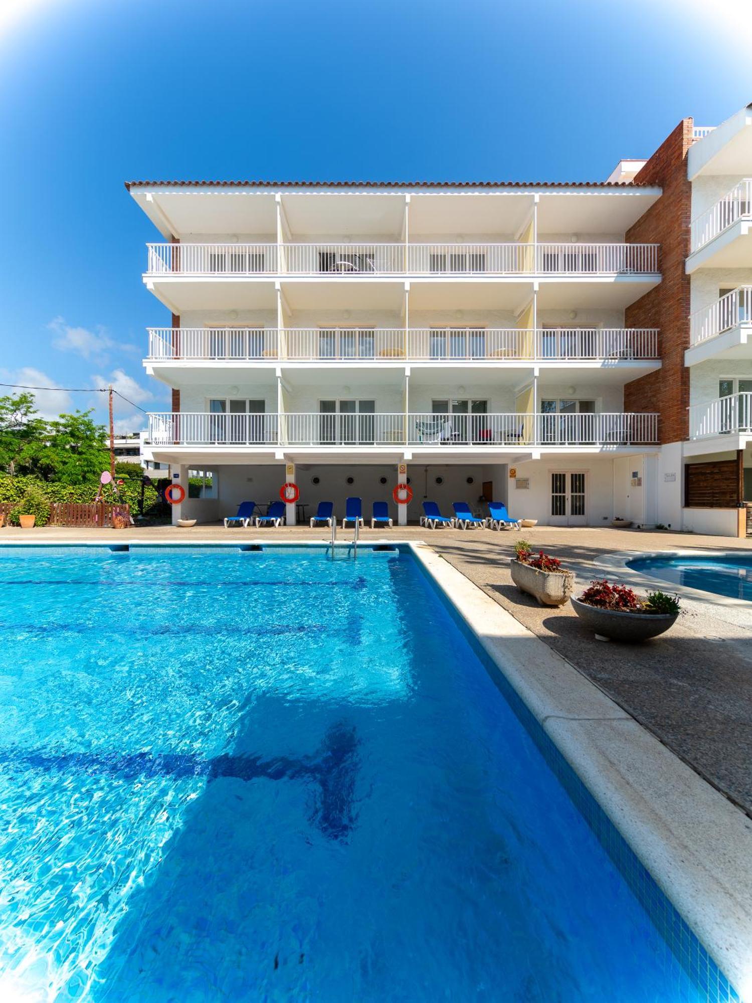 Apartamentos Sunway Arizona Sitges Bagian luar foto