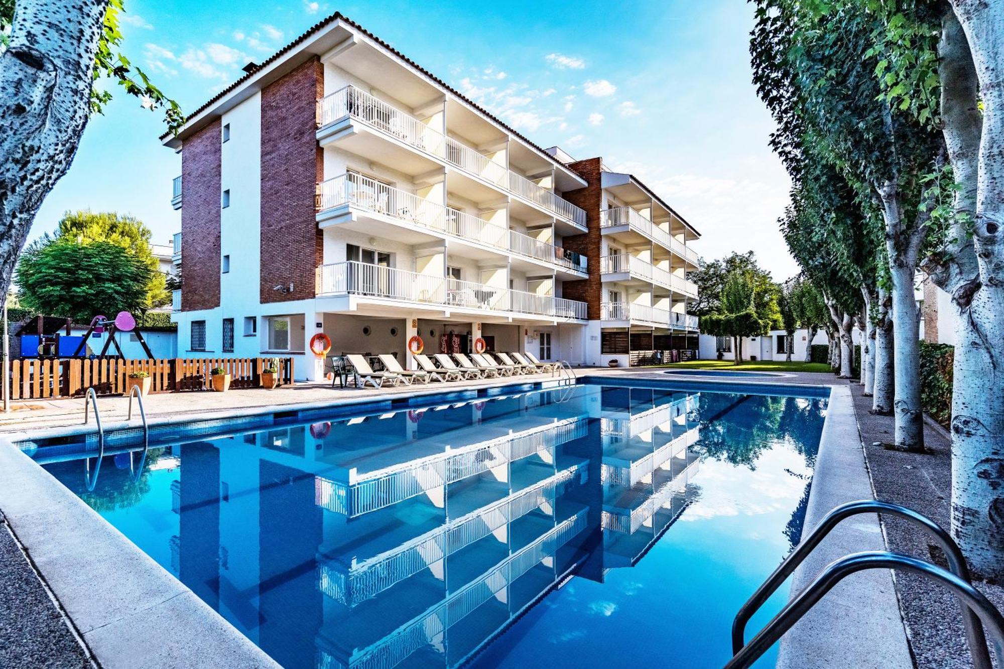 Apartamentos Sunway Arizona Sitges Bagian luar foto