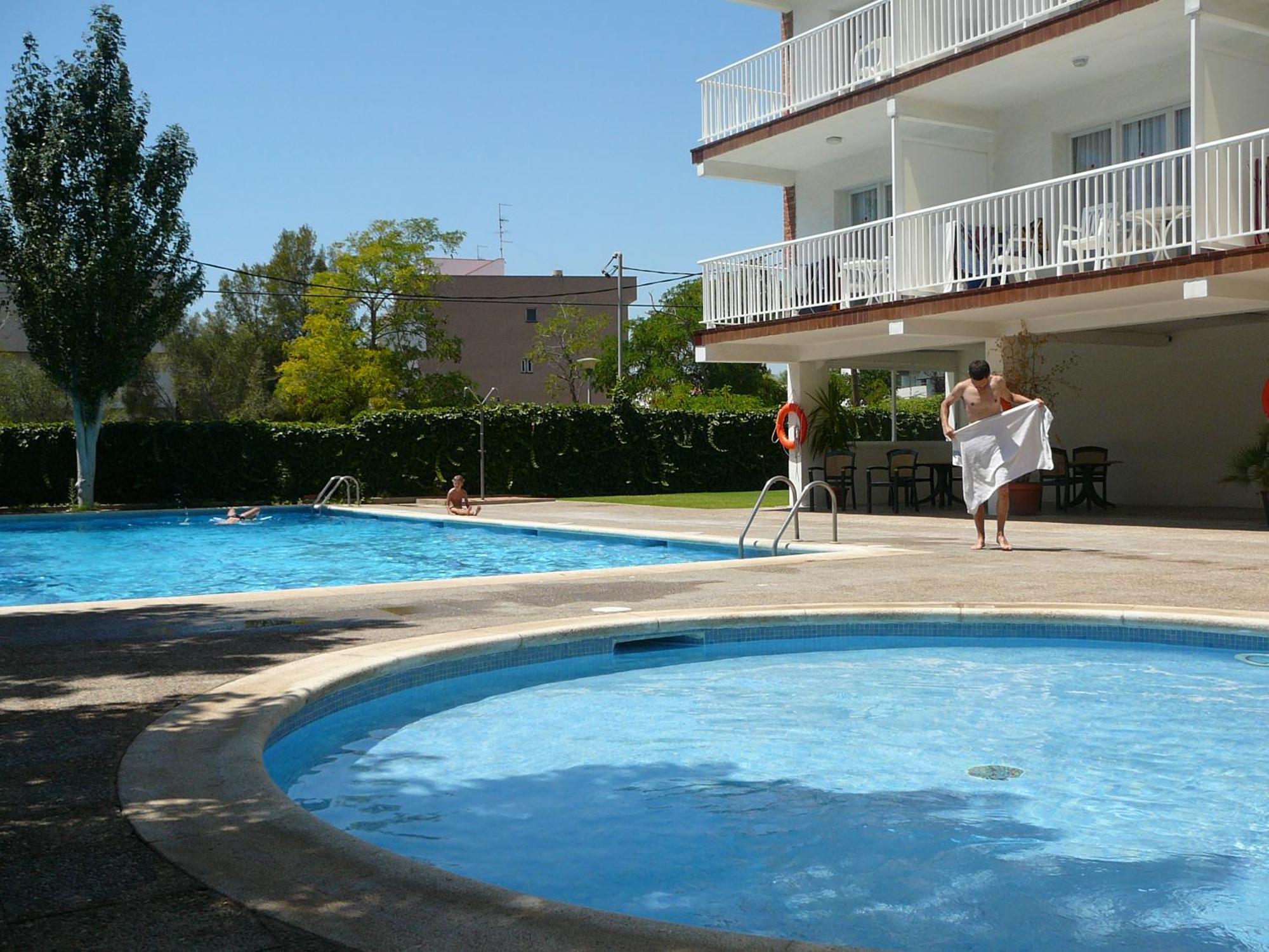 Apartamentos Sunway Arizona Sitges Bagian luar foto